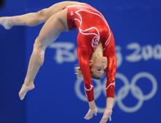 IM体育官方网-范弗利特爆发，开拓者连续得分压制黄蜂