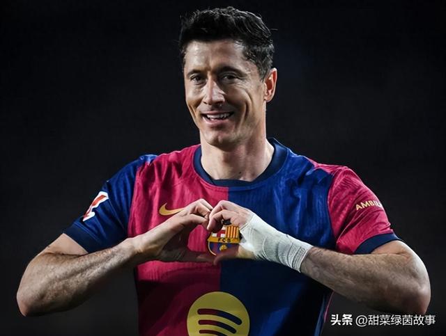 IM体育社区互动入口-巴萨横扫曼联，莱万高光表现的简单介绍