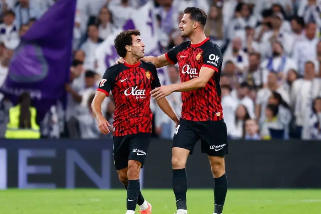 IM体育-卡利亚里球员交换射门,助球队锁定胜利的简单介绍