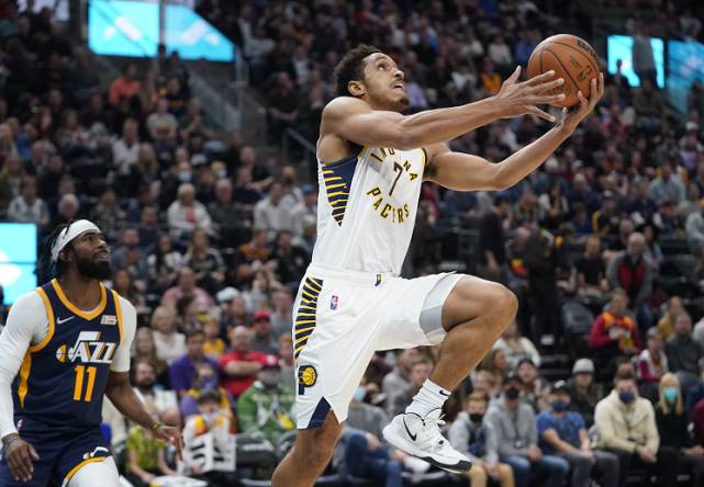 IM体育下载-步行者大胜黄蜂，布罗格登贡献全面数据