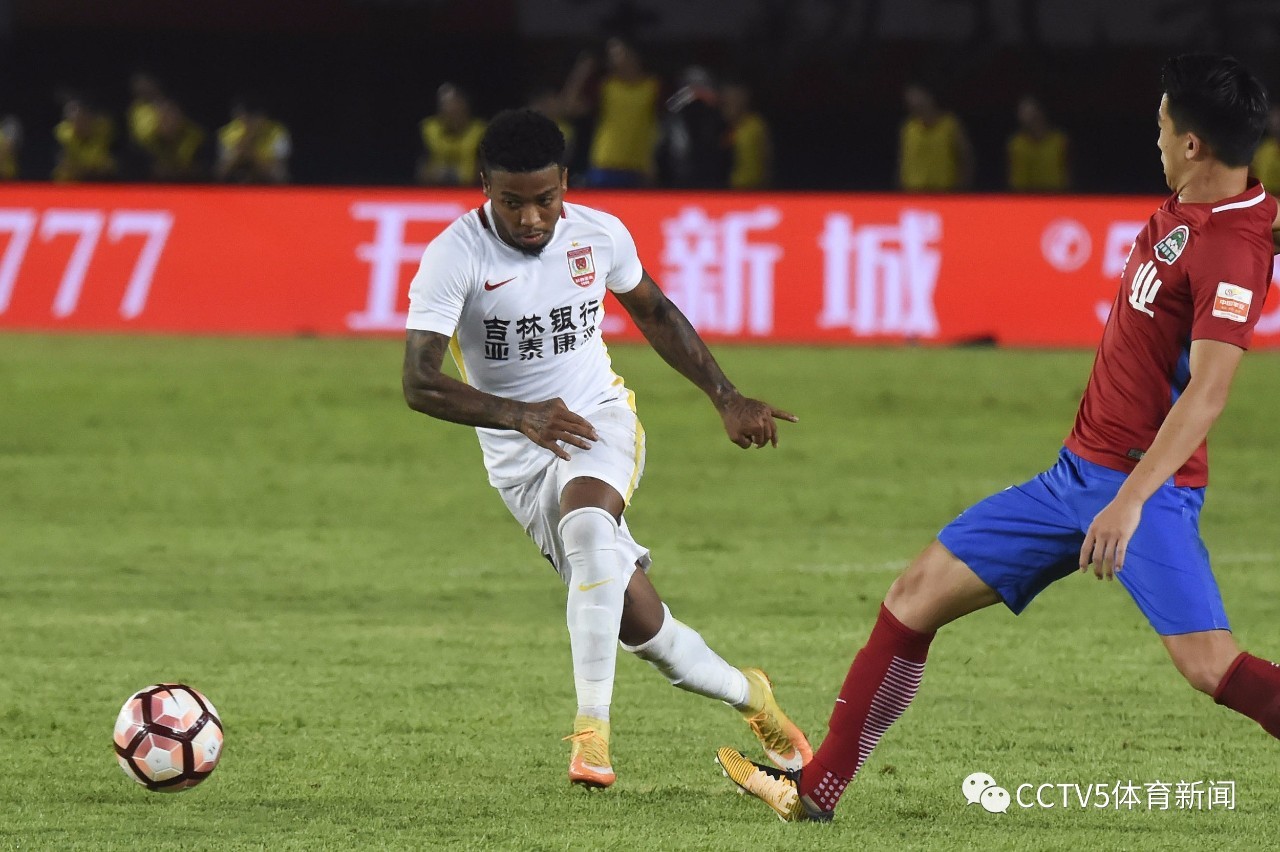 IM体育官网入口-重庆力帆主场逼平广东深圳队，表现稳定的简单介绍