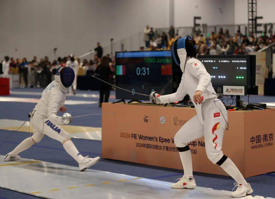 IM体育官方网-意大利选手在击剑决赛中逆袭夺冠