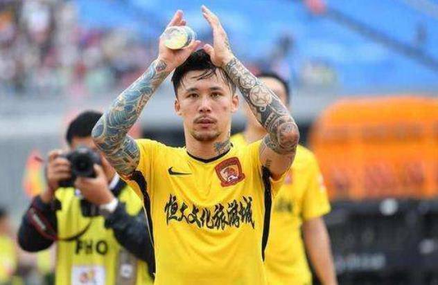 IM体育app-恒大新援表现可圈可点，缺乏中场大腿，后防困扰成球队致命伤的简单介绍