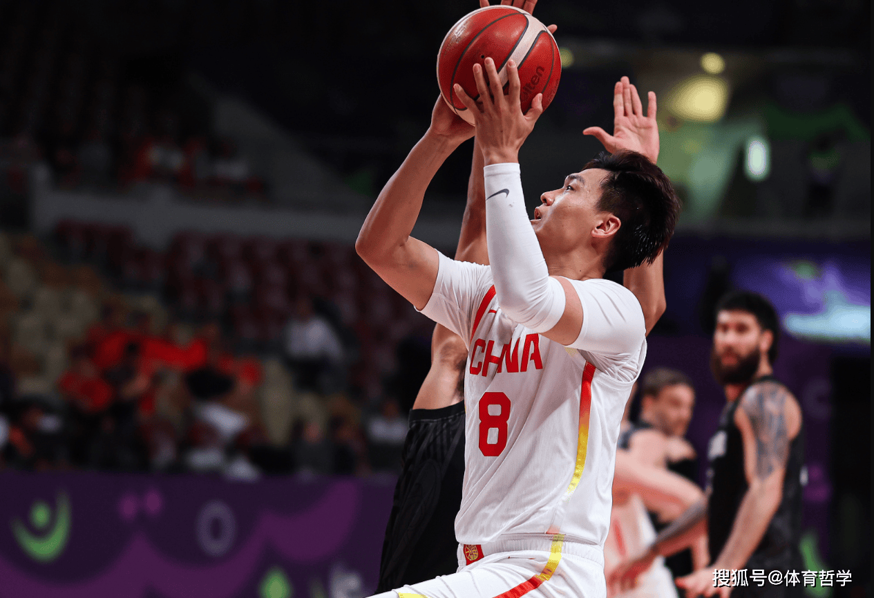 IM体育在线注册-中国国家队球员技艺精湛，晋级比赛下一轮