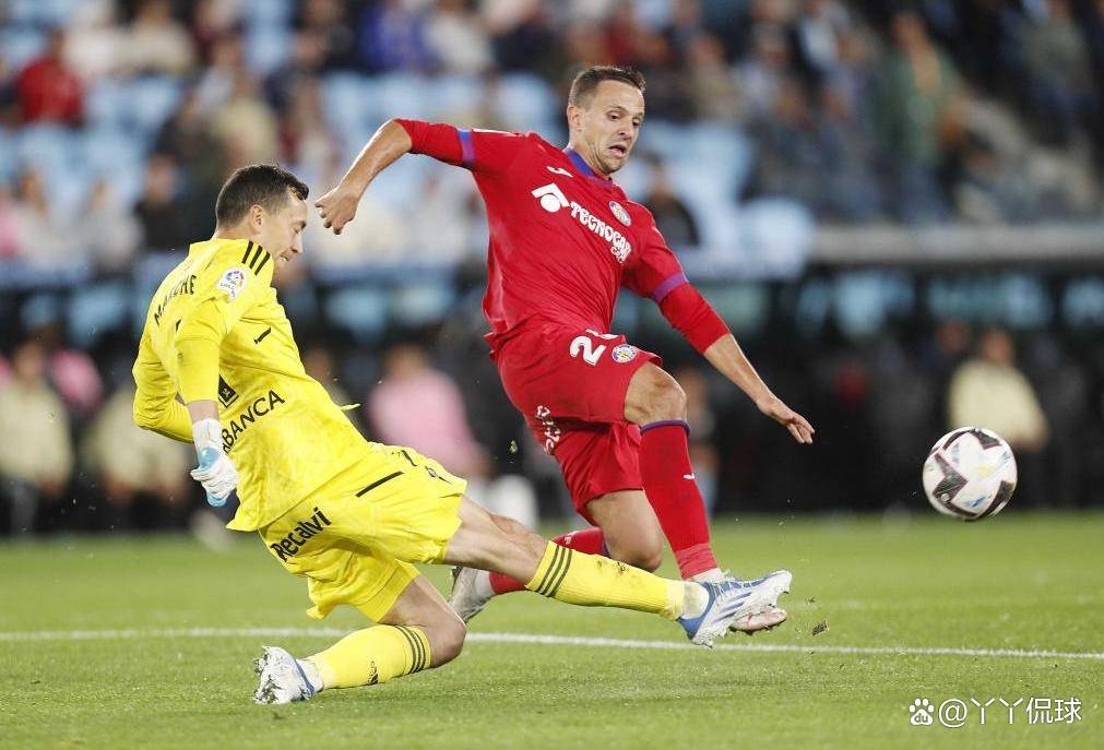 IM体育数据分析平台-包含赫塔菲遭遇惨败，连续不胜加剧压力的词条