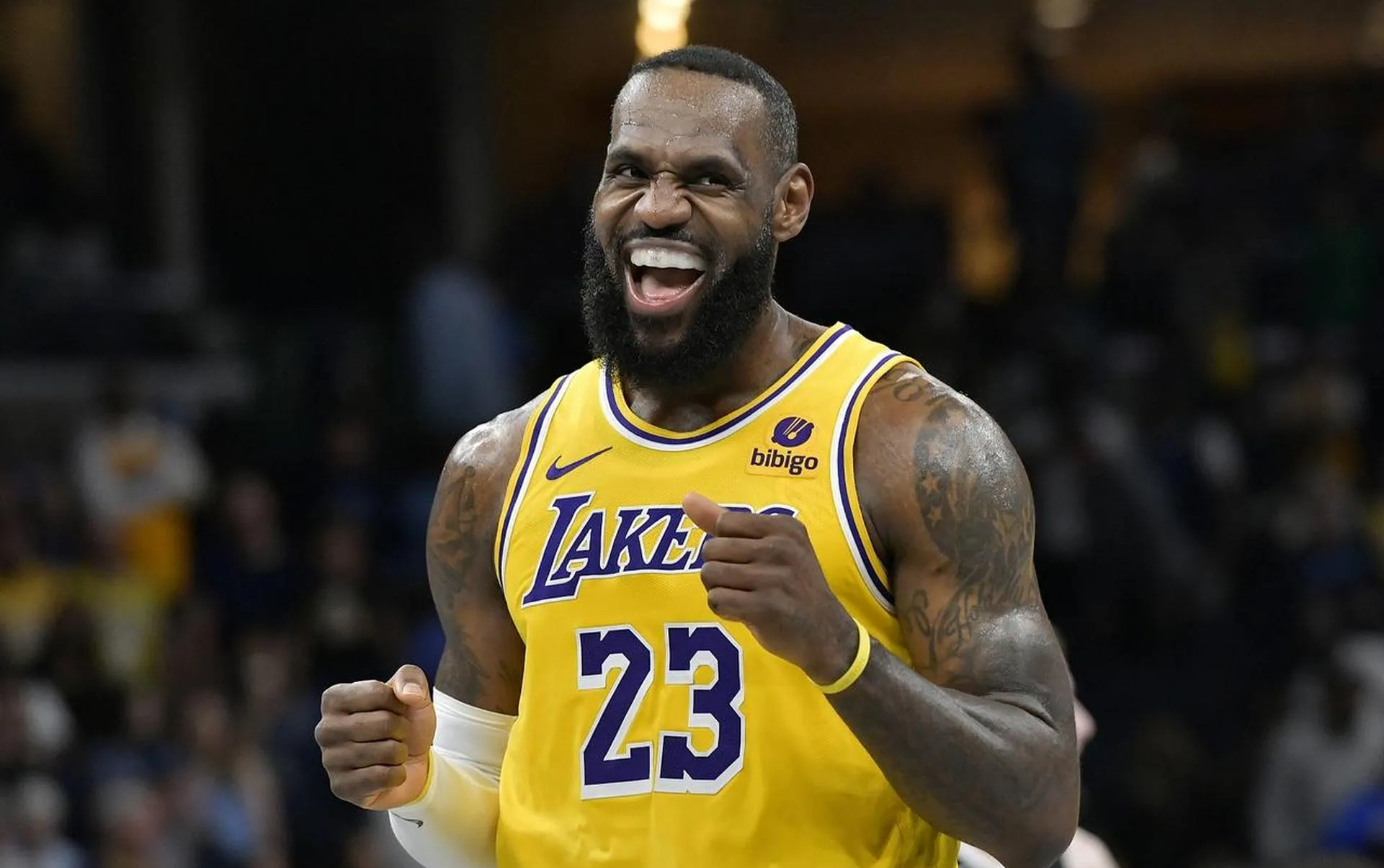 IM体育App下载-火箭鏖战福建队，詹姆斯惊艳四座