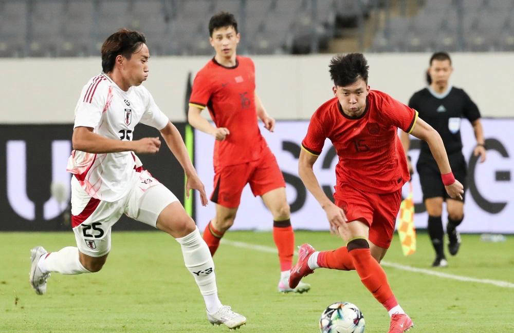 IM体育下载-韩国队鏖战日本队,波尔高光表现的简单介绍